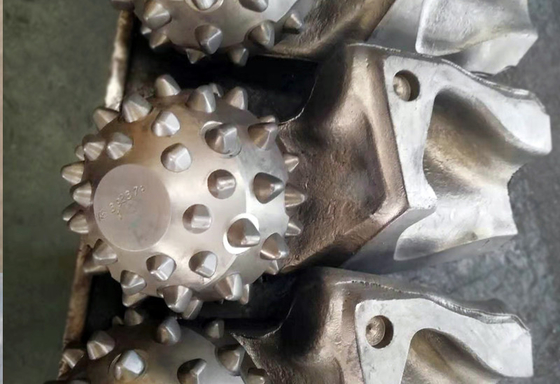 Rig Tool Drill Roller Cone-het Carbide van het Beetjeswolfram met Kernvat dat wordt uitgerust
