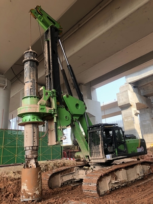 Professionele Hydraulische Opstapelende de Machinestichting Kleine 560KN van de Technologie Lage Vrije hoogte