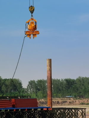Pile Driver Aanhangsel 90kw 120kw 150kw Elektrische Plaat Pile Vibro Hammer
