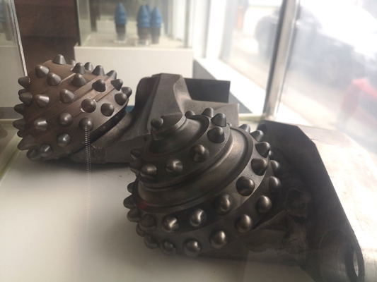 Fabrieksprijs Groothandel Boorstukken Kegel Tci Hard Rock Drills Api Standard Roller Cone Bit Voor Core Barrels