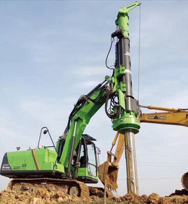 Roterende stapelmachine met 50kN hefkracht 35kNm roterende kop uitgangsmoment en 10° voorwaarts kanteling voor efficiënte stapel fundament constructie