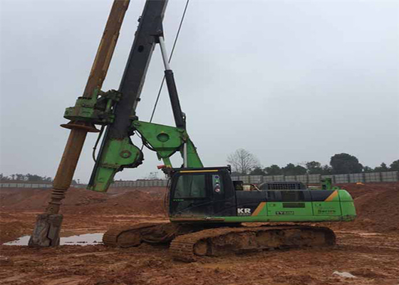De Grondkruippakje dat van CAT Chassis 60m/Min Hydraulic Piling Rig Machine Rig In Foundation boort