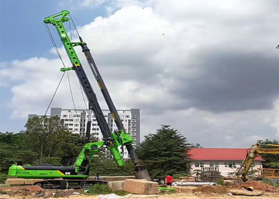 5 aan van de de Stapelmachine van 26Rpm het Hydraulische Roterende Hoofd die Rig With CAT Chassis 60m/Min boren