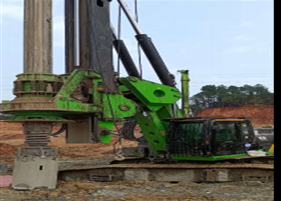 de Roterende Boorrig hydraulic small size drilling Machine van 60m/Min 220kNm